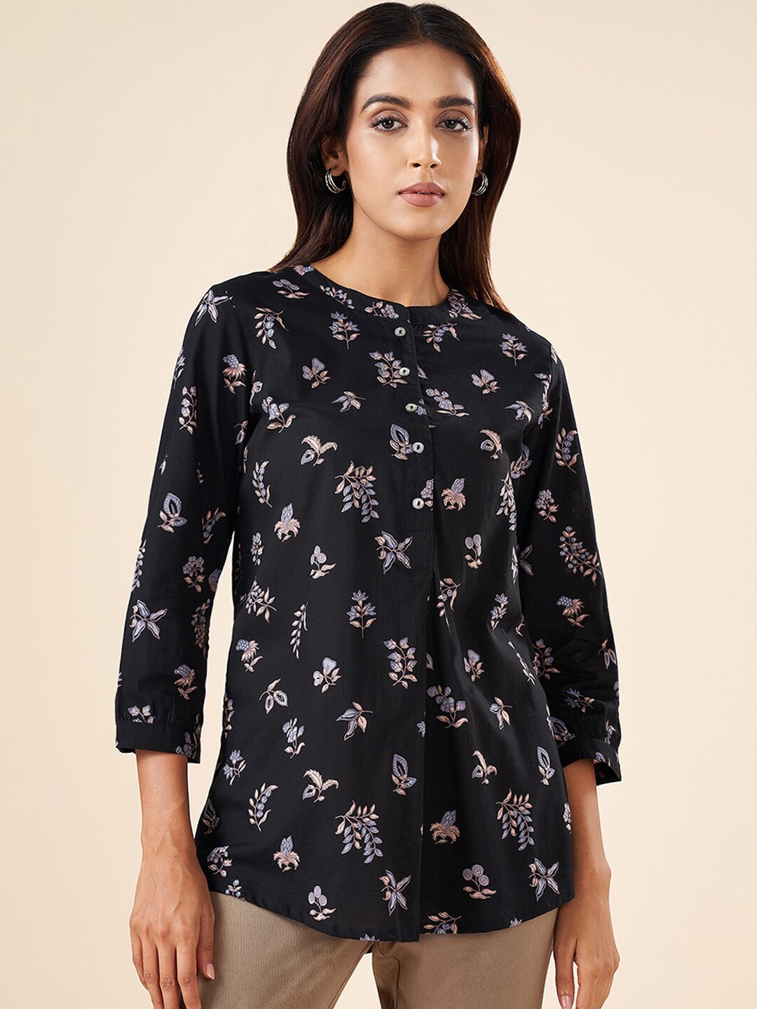 

AKKRITI BY PANTALOONS Floral Printed Mandarin Collar Cotton Tunic, Black