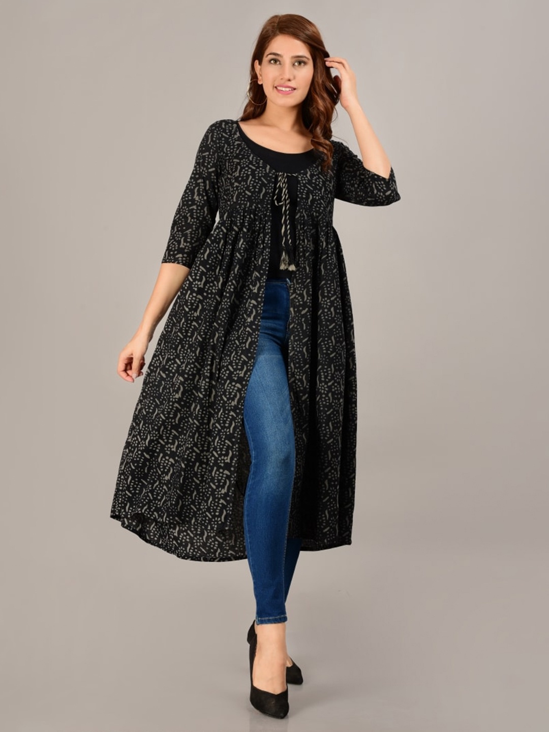 

COTLAND FASHION Ethnic Motifs Printed Tasselled Longline Shrug, Black