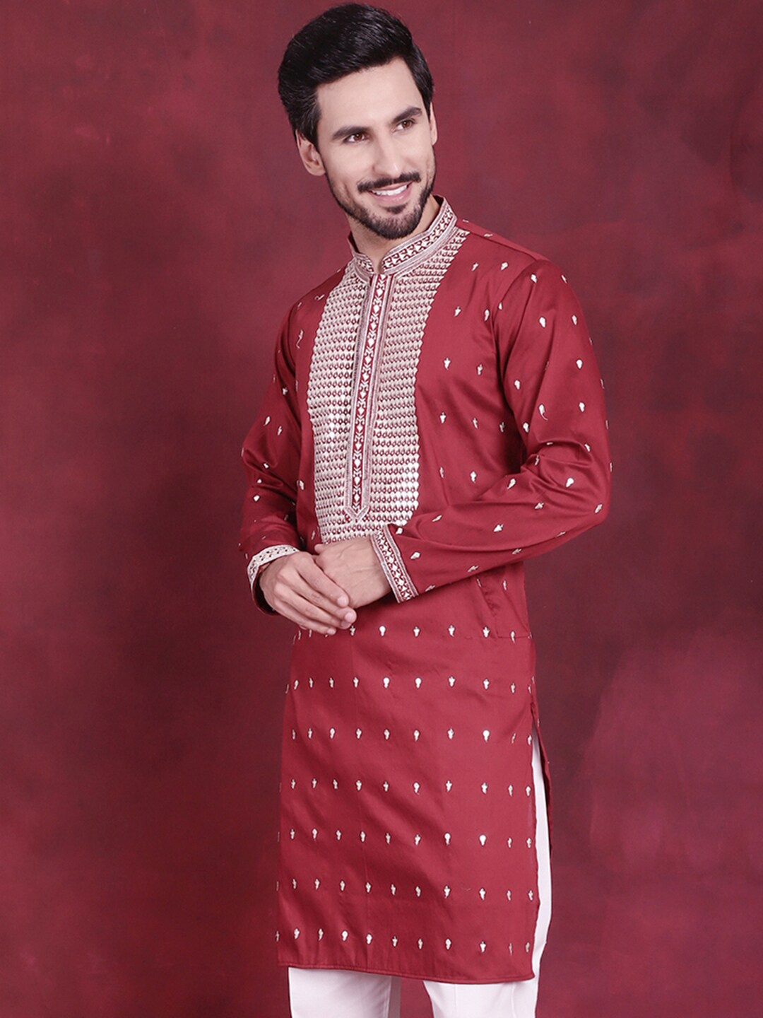 

Jompers Ethnic Motifs Embroidered Straight Kurta, Maroon