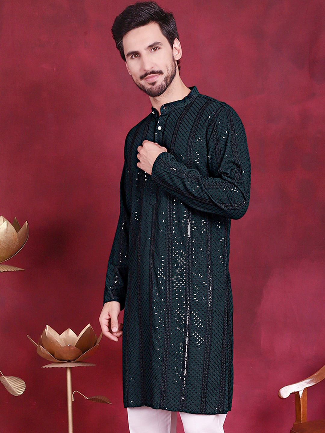 

Jompers Ethnic Motifs Embroidered Chikankari Detailed Straight Kurta, Green