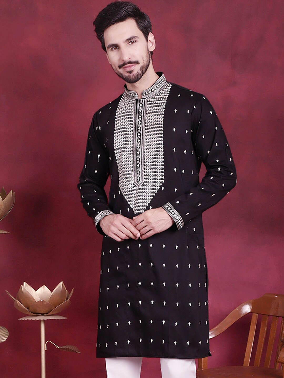 

Jompers Ethnic Motifs Embroidered Mandarin Collar Thread Work Straight Kurta, Black