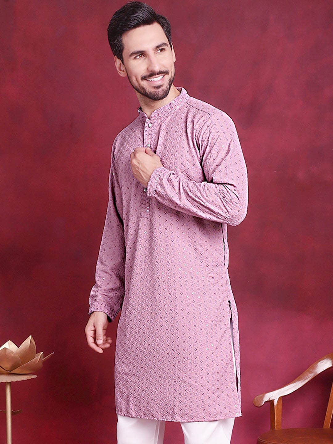 

Jompers Floral Embroidered Sequinned Chikankari Pure Cotton Kurta, Purple