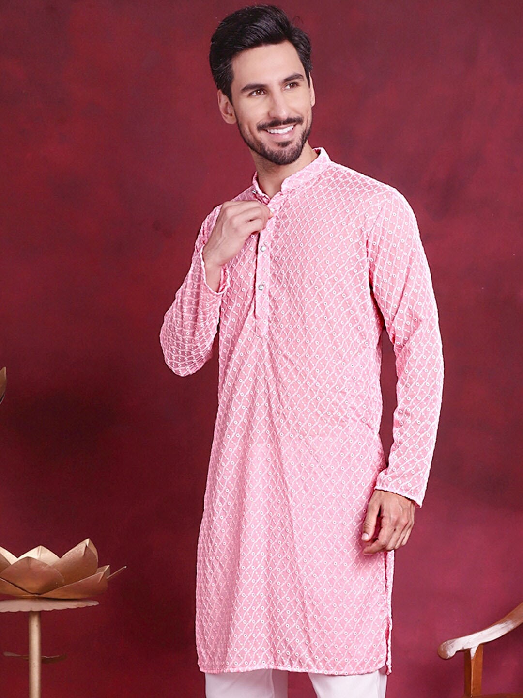 

Jompers Ethnic Motifs Embroidered Sequinned Pure Cotton Chikankari Kurta, Pink