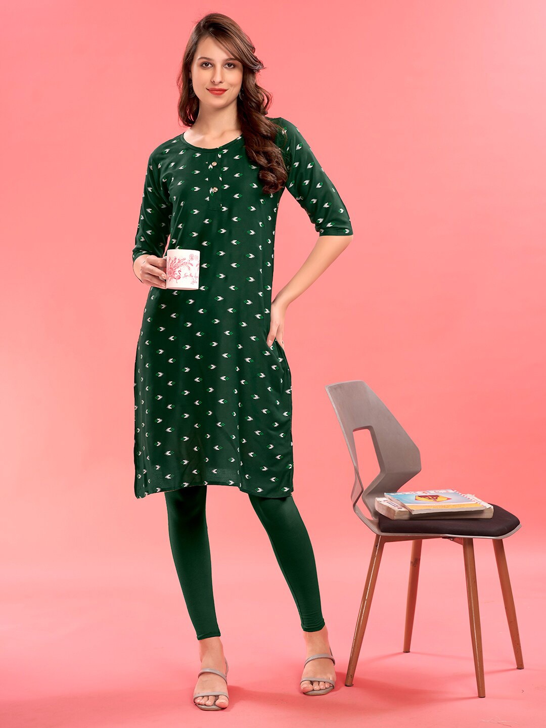 

Anouk Printed Pure Cotton Knee Length Kurta, Green