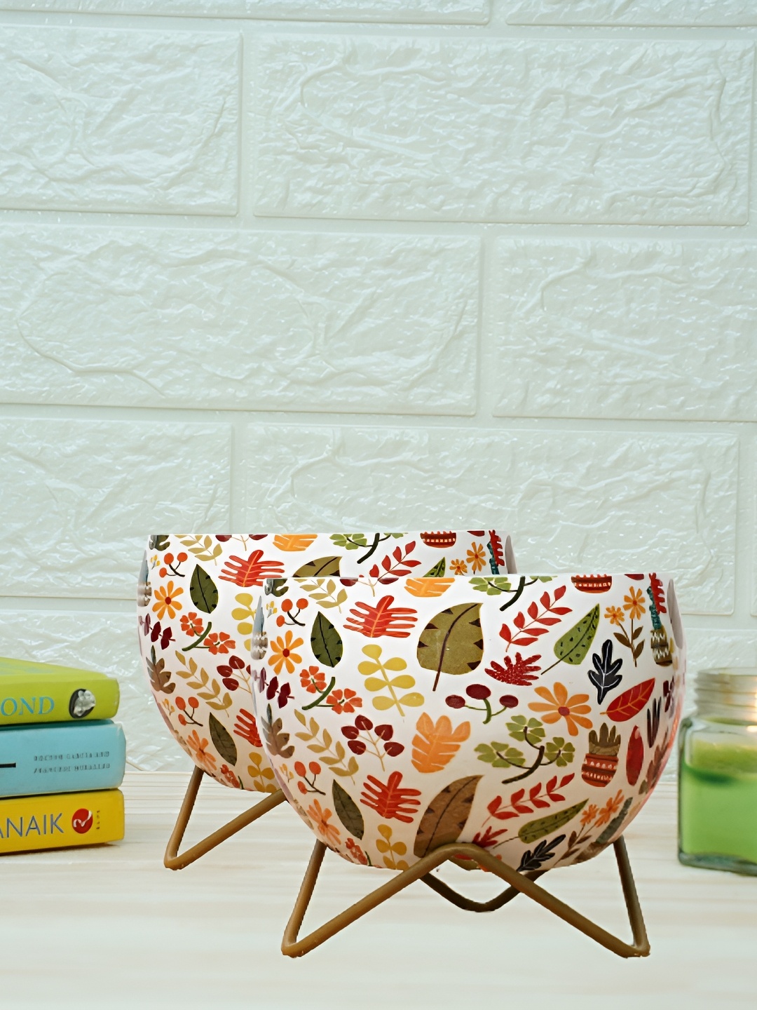 

GOLD DUST Beige & Red 2 Pieces Printed Metal Planters