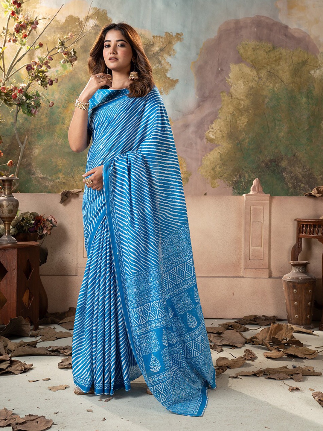 VASTRANAND Leheriya Printed Mirror Work Pure Cotton Bagru Saree, Blue