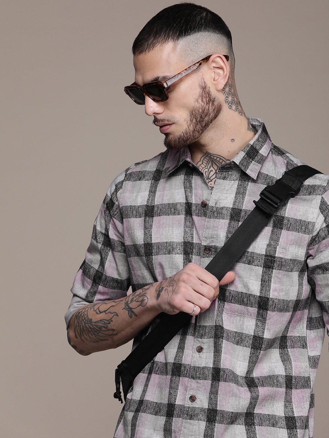 

WROGN Men Slim Fit Checked Pure Cotton Casual Shirt, Grey