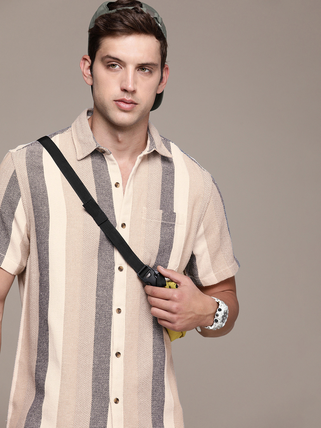 

WROGN Men Striped Casual Shirt, Beige