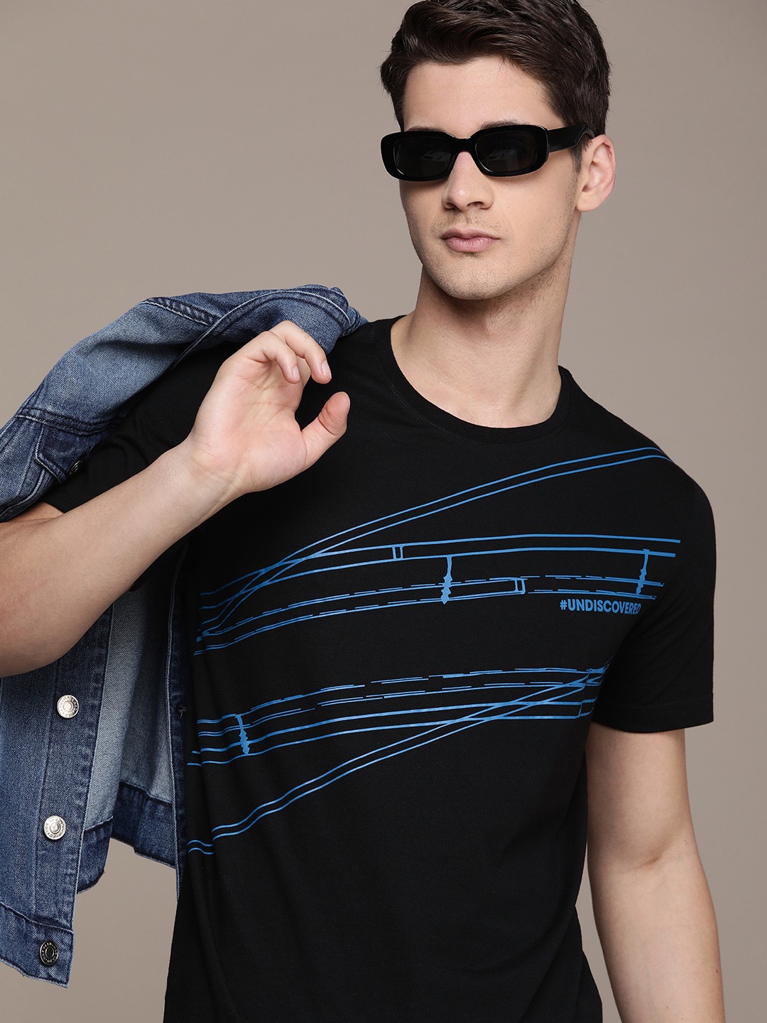 

WROGN Men Striped T-shirt, Black