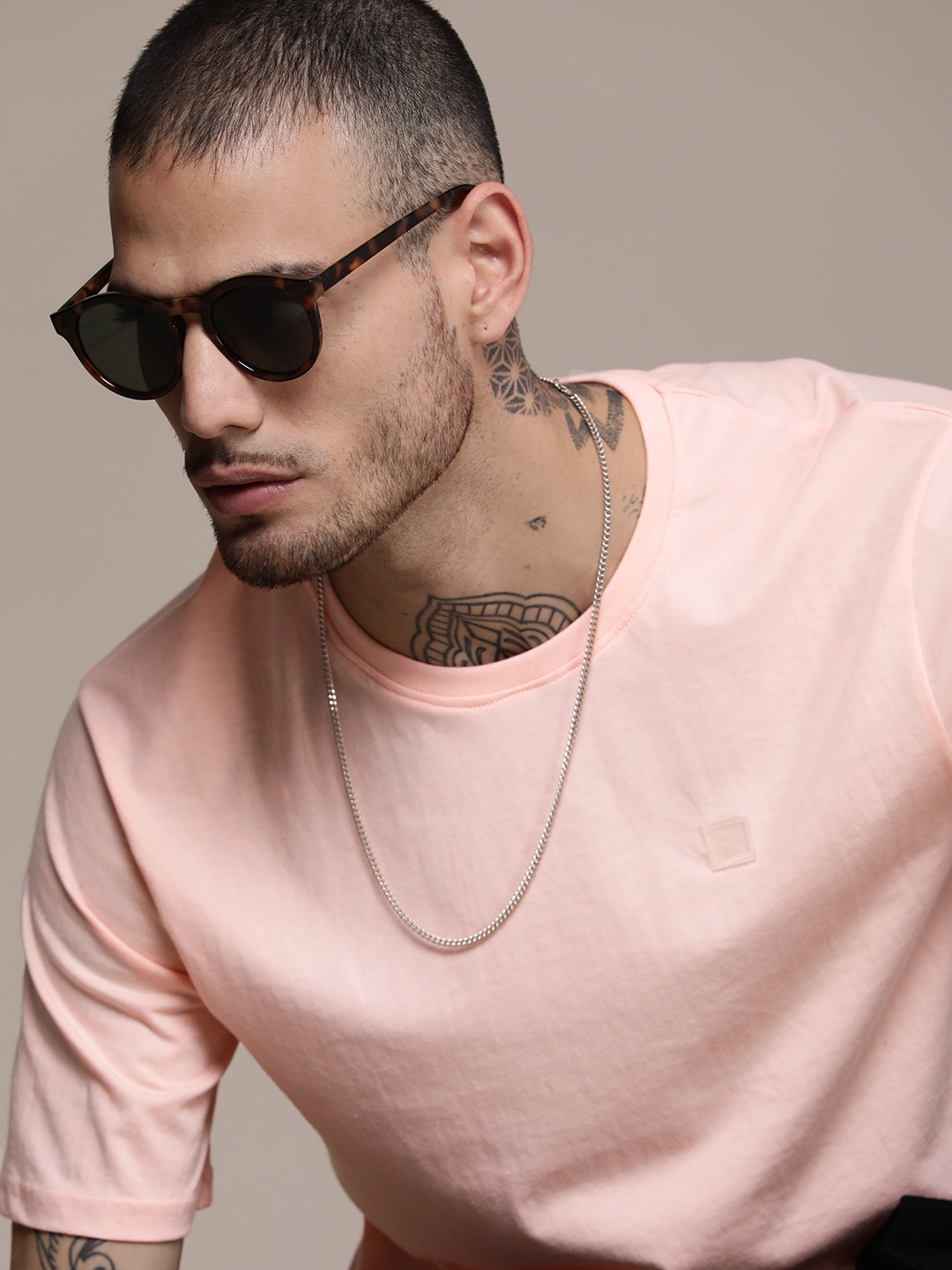 

WROGN Men Pure Cotton T-shirt, Pink