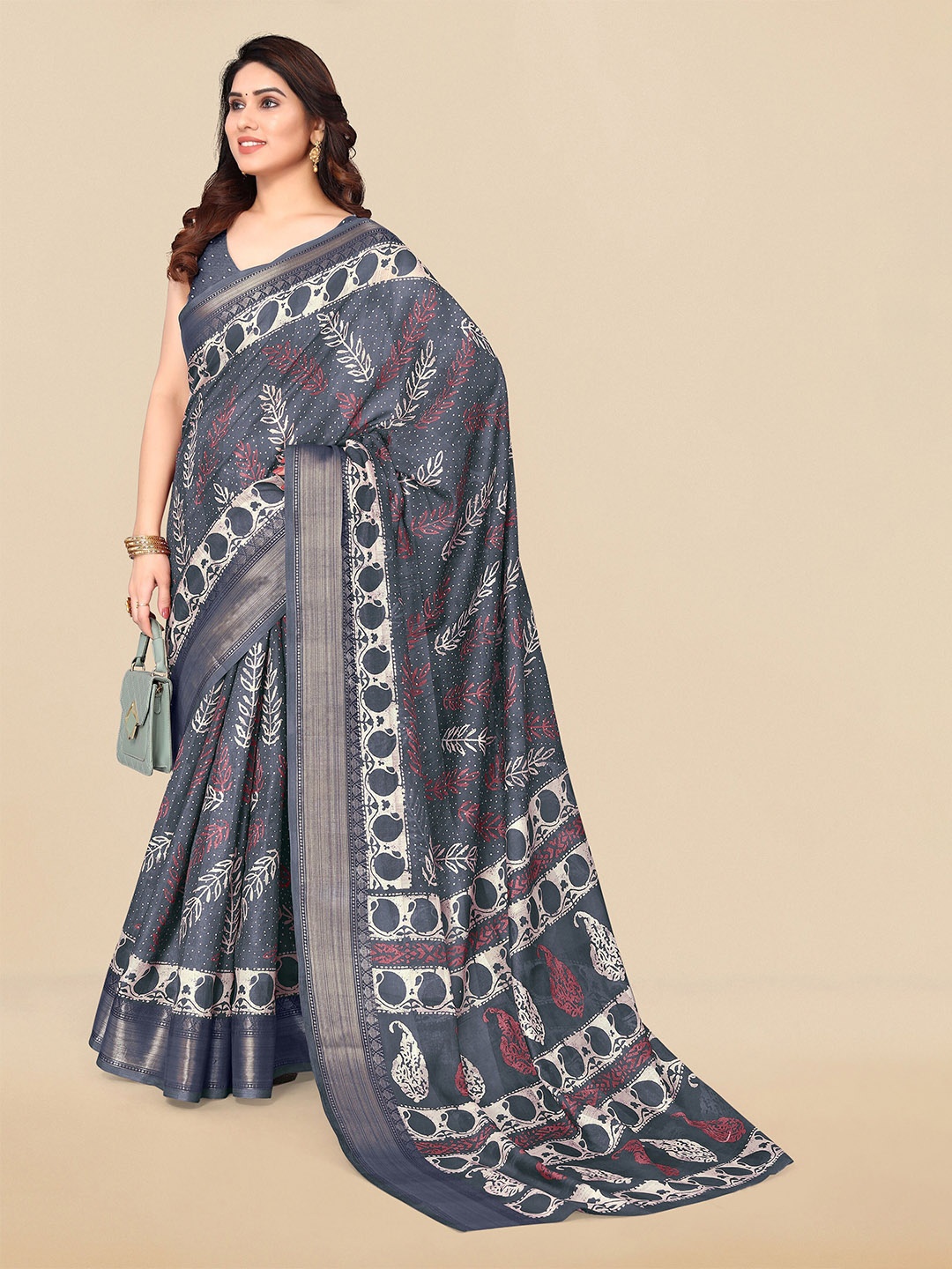 

MIRCHI FASHION Paisley Printed Zari Saree, Grey