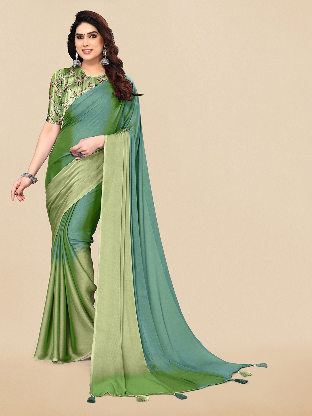 

MIRCHI FASHION Ombre Dyed Saree, Green