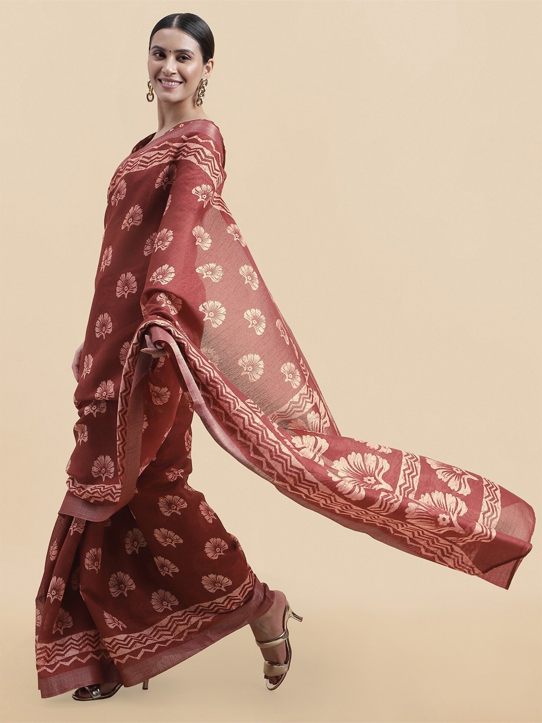 

MIRCHI FASHION Ethnic Motifs Printed Block Print Saree, Maroon