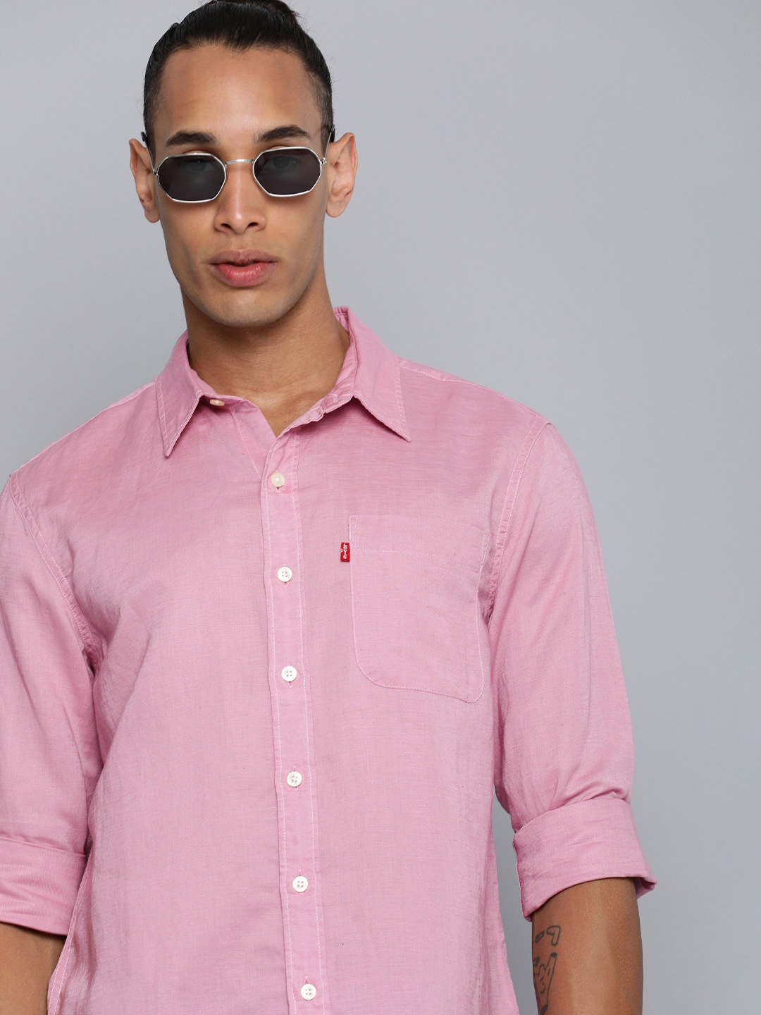 

Levis Men Slim Fit Casual Shirt, Pink