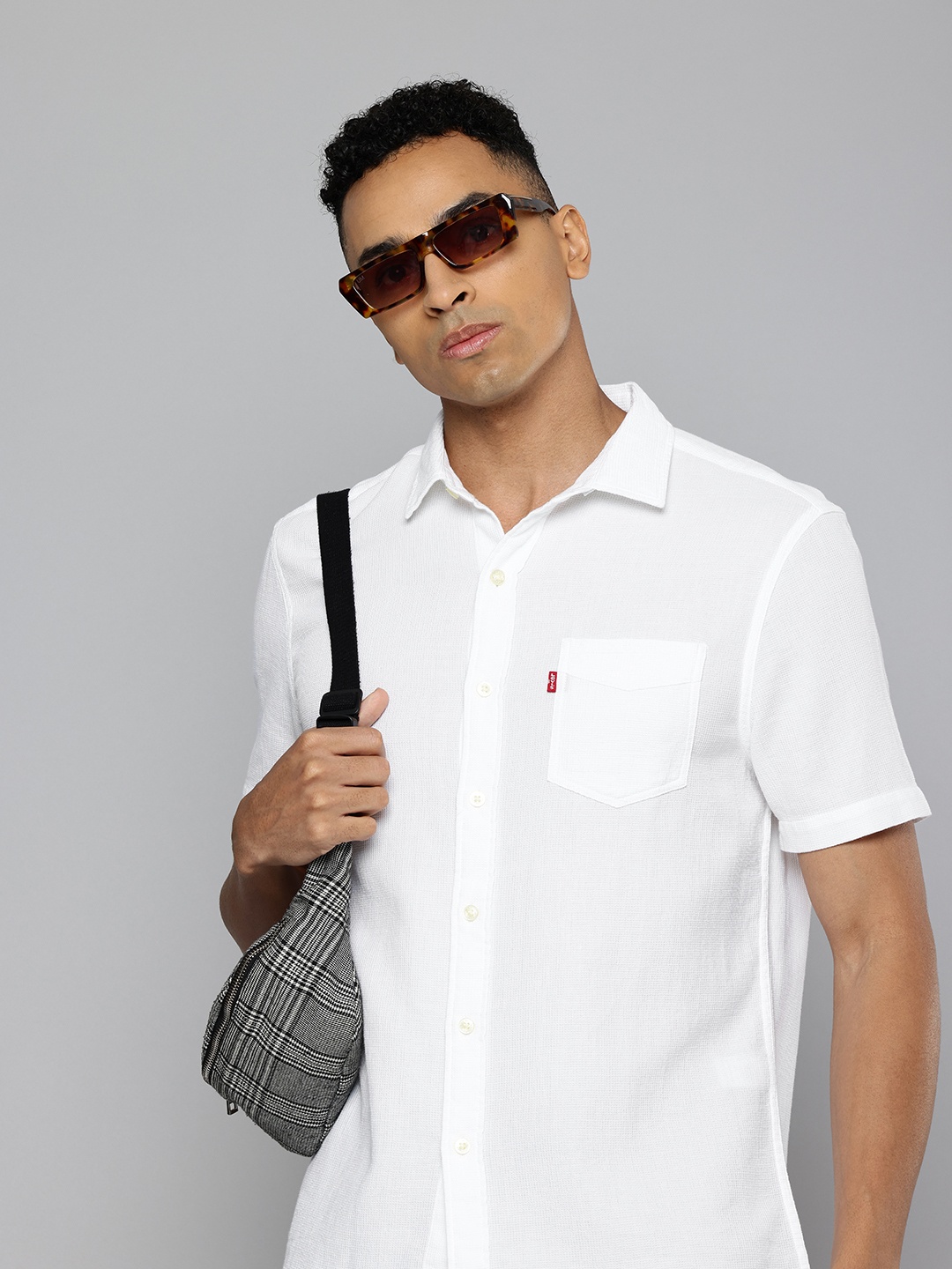 

Levis Pure Cotton Self Design Textured Slim Fit Casual Shirt, White