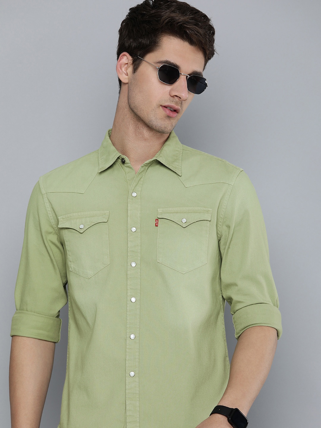 

Levis Men Slim Fit Pure Cotton Casual Shirt, Green
