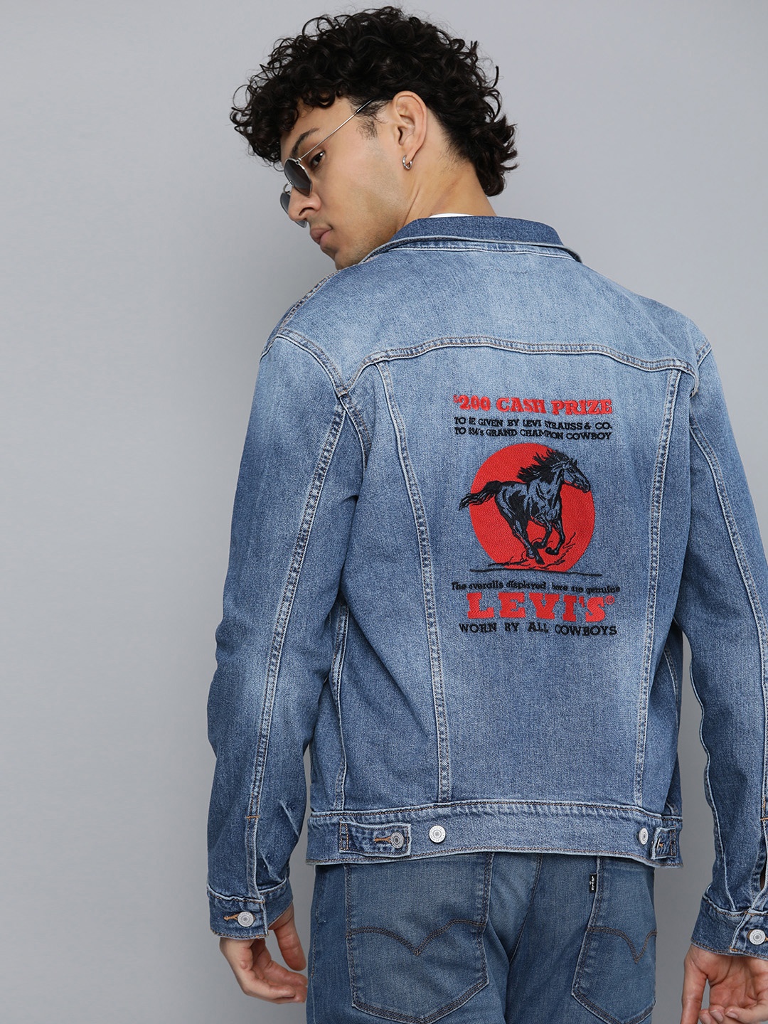 

Levis Embroidered Denim Jacket, Blue
