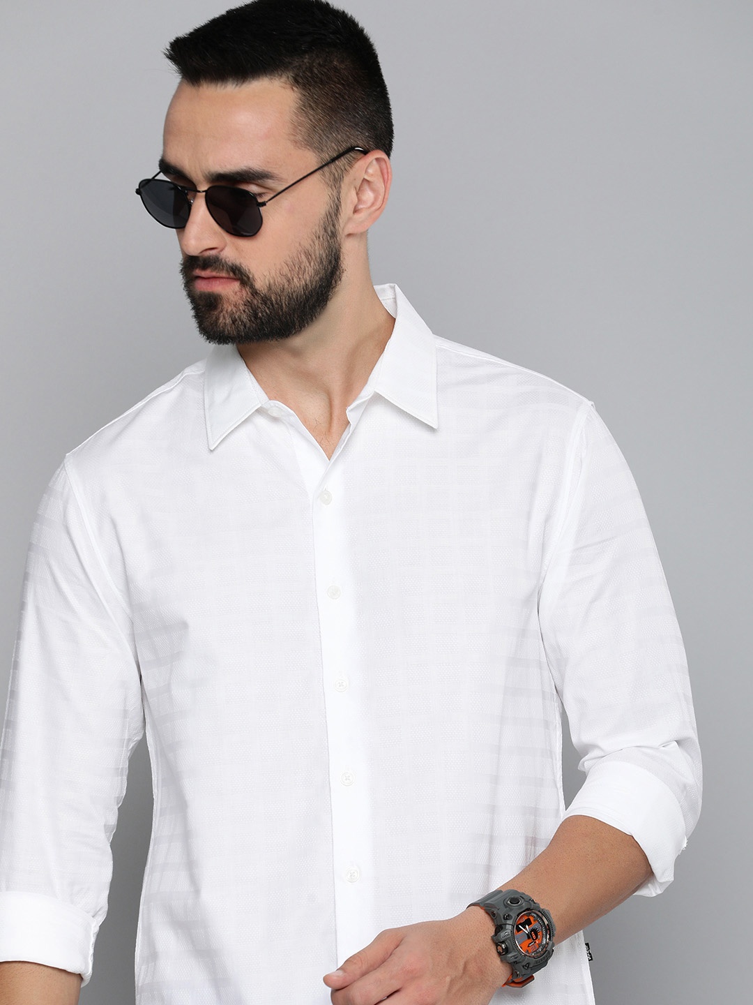 

Levis Pure Cotton Self Checked Slim Fit Casual Shirt, White