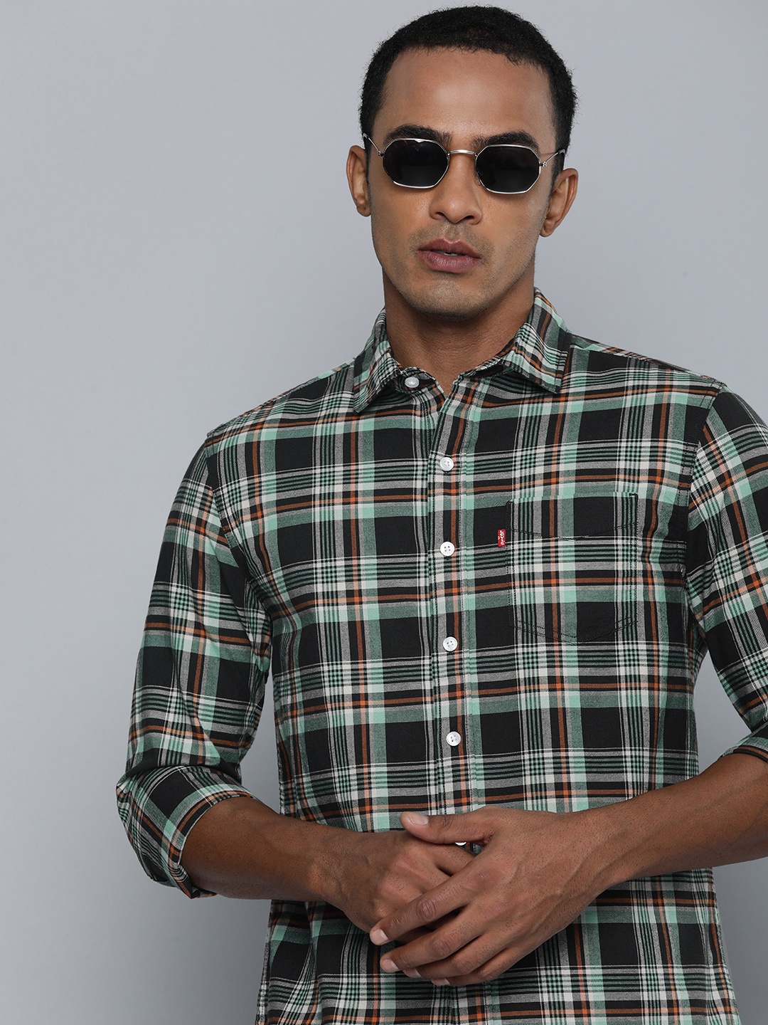 

Levis Pure Cotton Slim Fit Checked Casual Shirt, Green