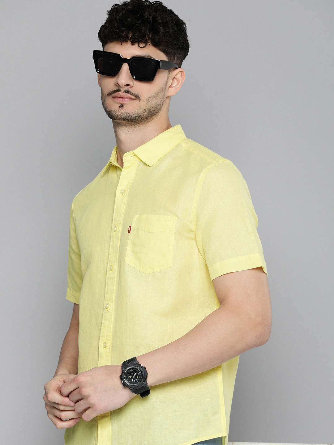 

Levis Linen Cotton Self Design Slim Fit Textured Casual Shirt, Yellow
