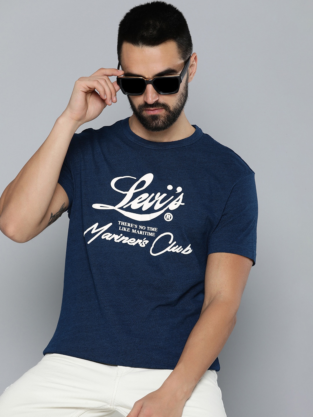 

Levis Men Brand Logo Printed Pure Cotton Slim Fit T-shirt, Navy blue