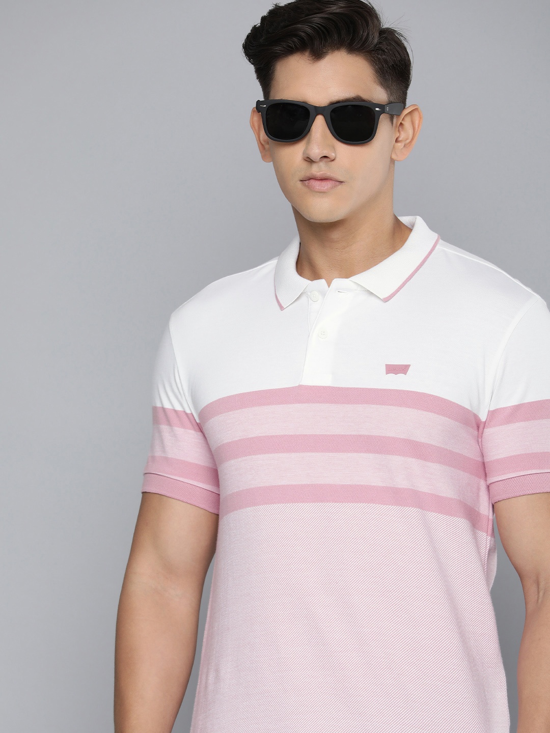 

Levis Colourblocked Polo Collar Pure Cotton Slim Fit T-shirt, White