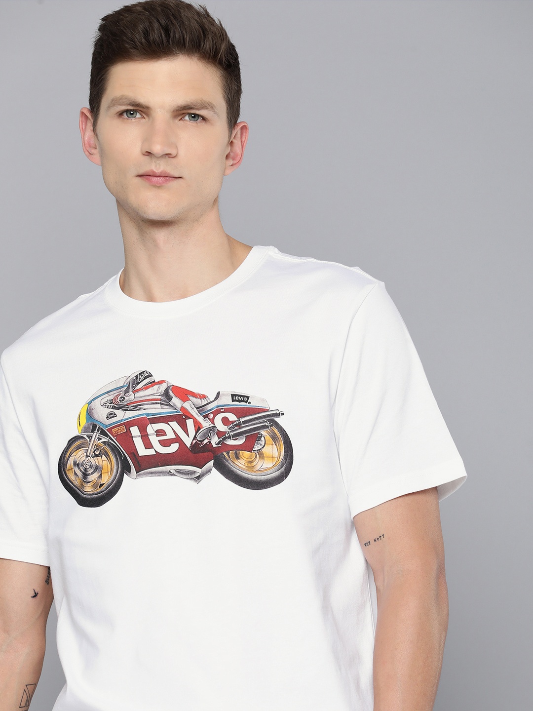 

Levis Graphic Printed Pure Cotton T-shirt, White