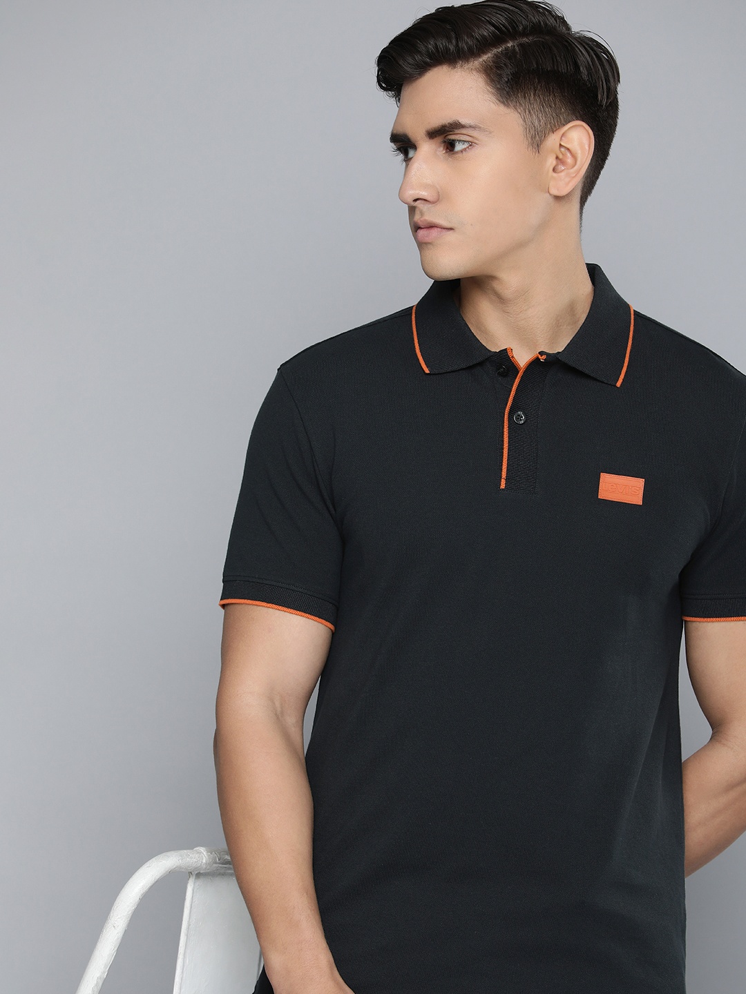 

Levis Solid Polo Collar Slim Fit T-shirt, Navy blue