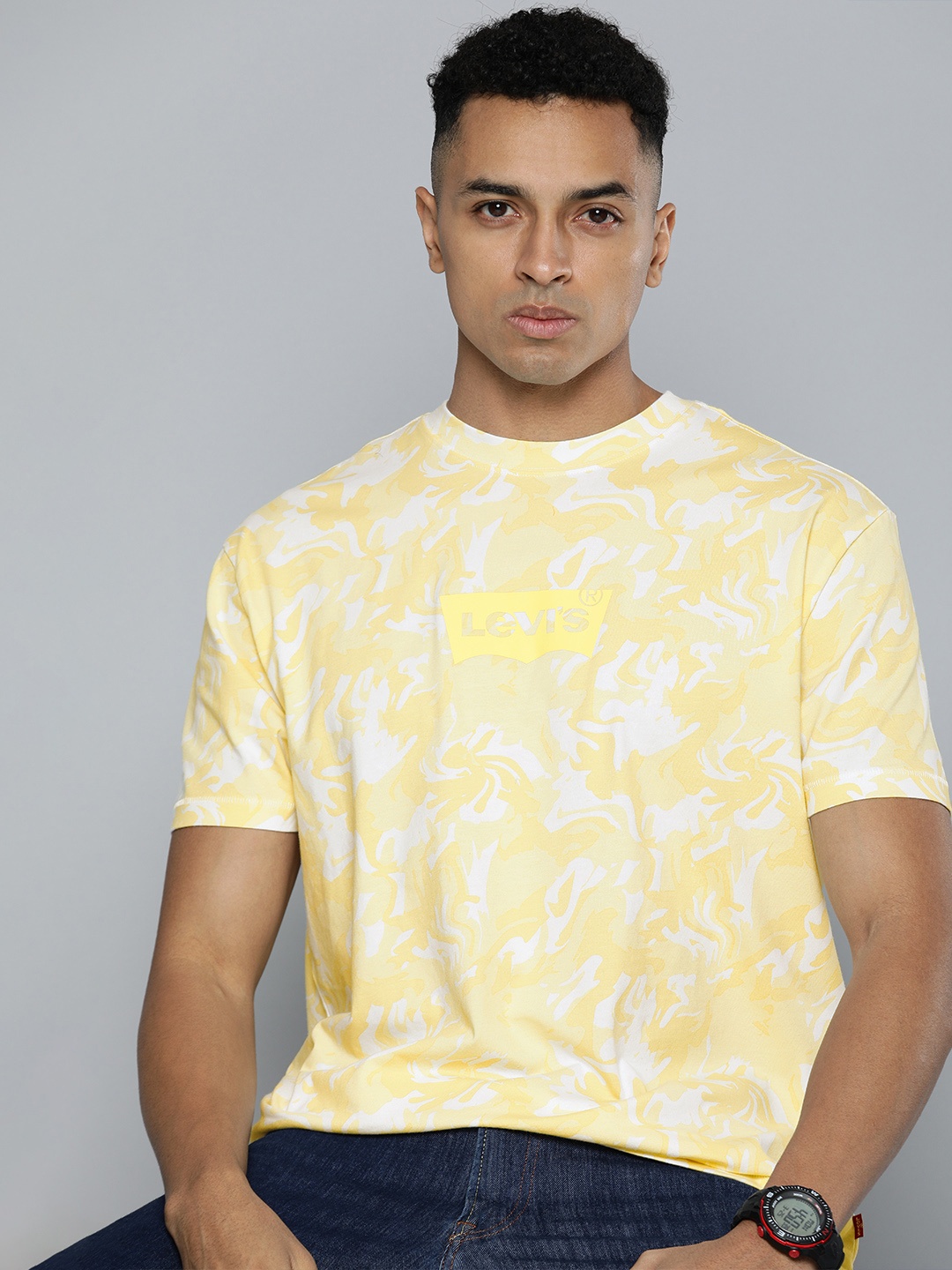 

Levis Men All Over Abstract Printed T-shirt, Yellow