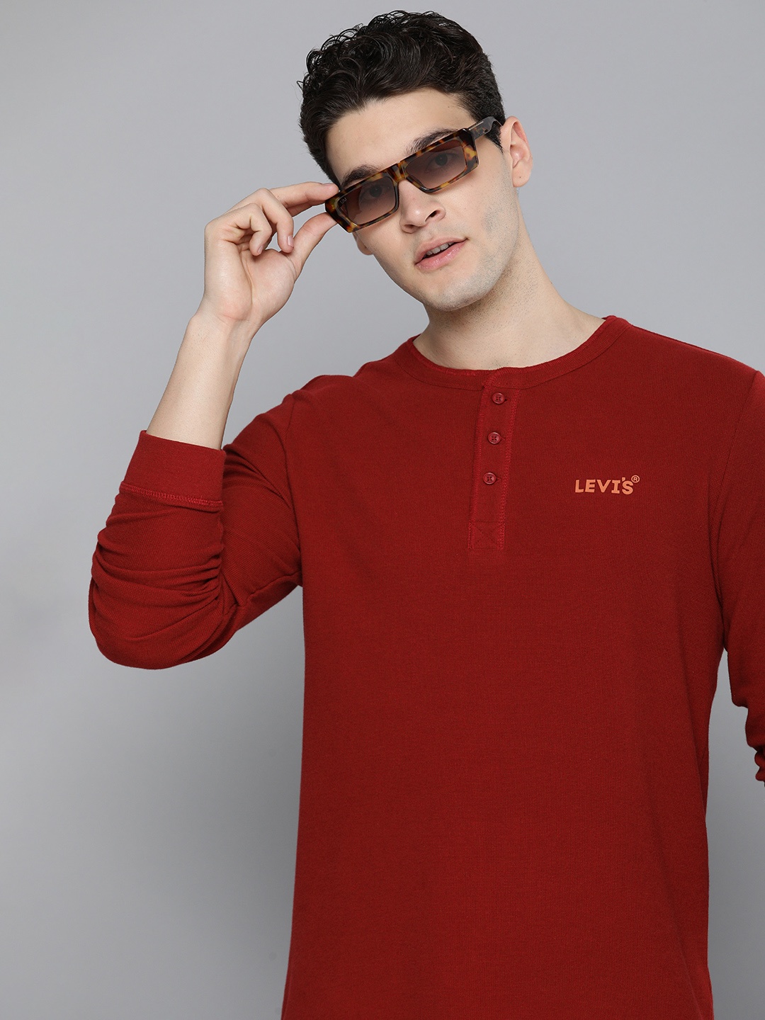 

Levis Henley Neck Pure Cotton Slim Fit T-shirt, Maroon