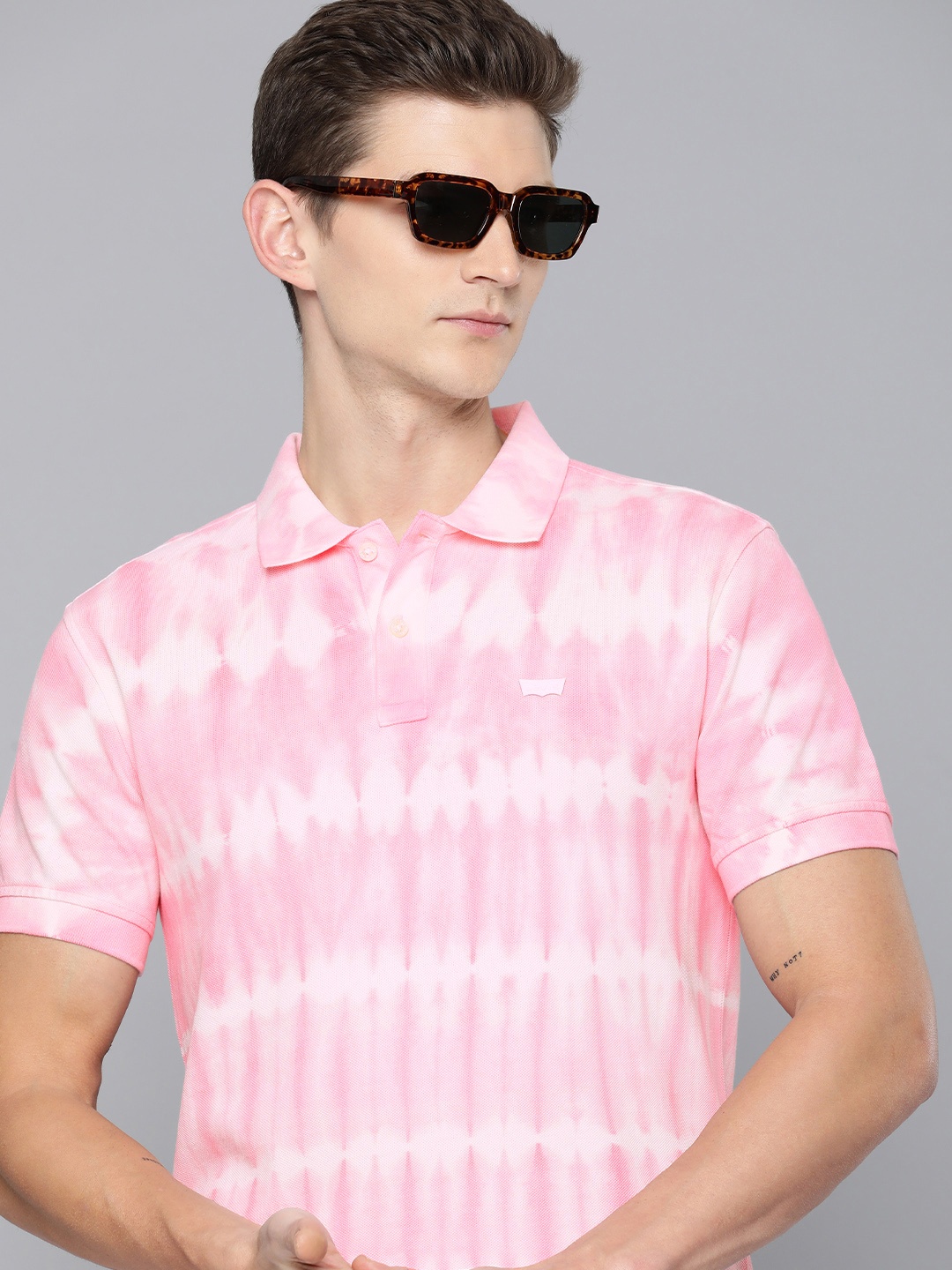 

Levis Tie and Dye Polo Collar Pure Cotton Slim Fit T-shirt, Pink