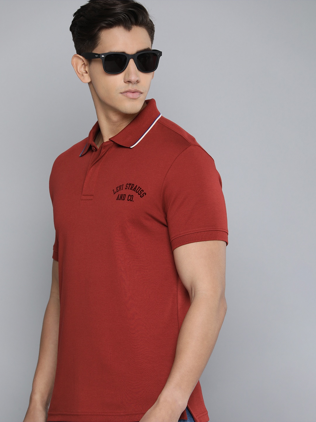 

Levis Brand Logo Polo Collar Pure Cotton Slim Fit T-shirt, Maroon