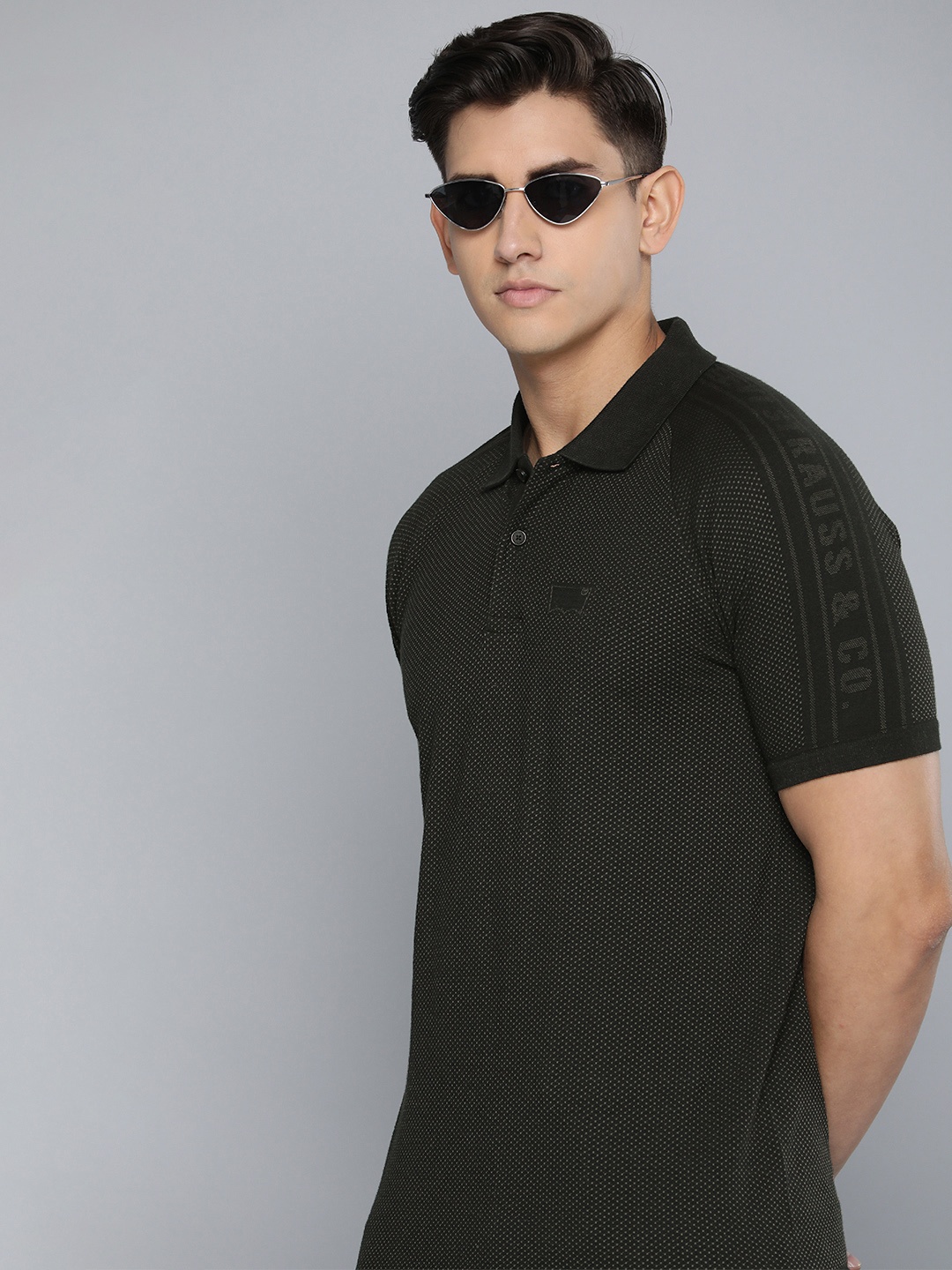 

Levis Self Design Polo Collar Slim Fit T-shirt, Black