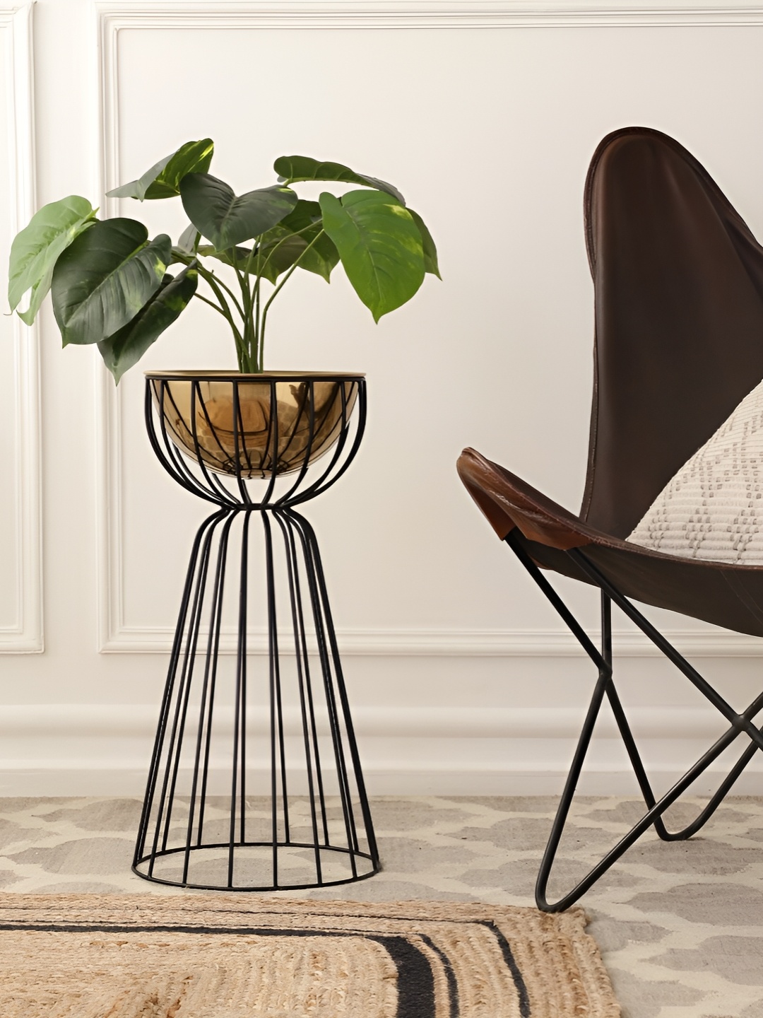 

Decor de Maison Brown & Black Twin Large Bloom Floor Planter