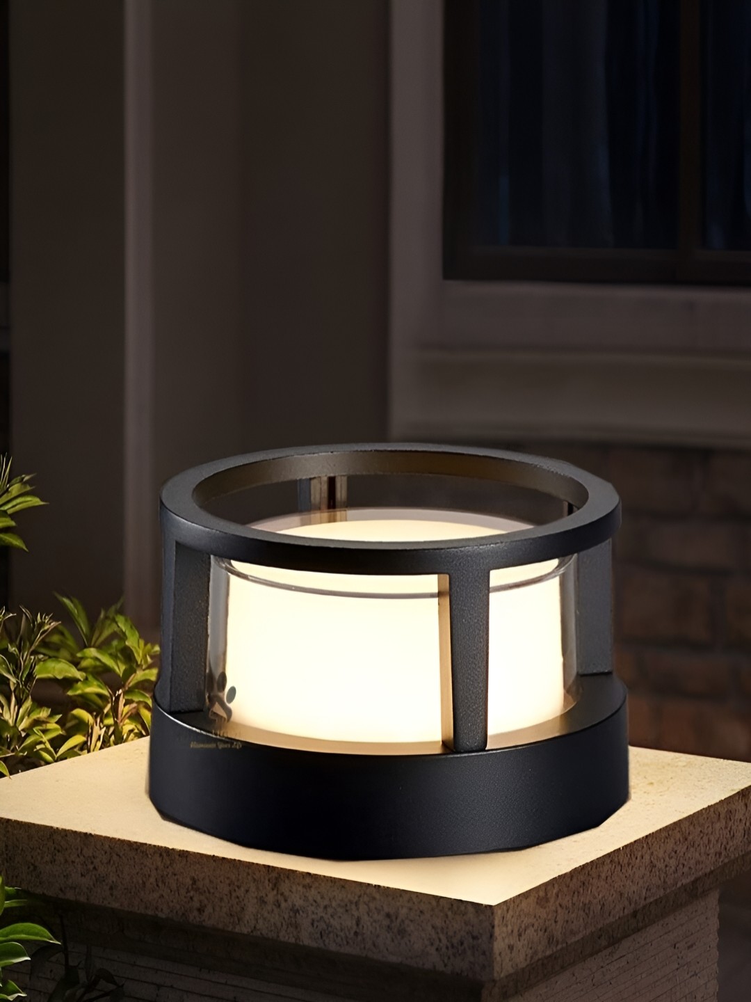 

Mufasa Black 12 Watts Round LED Outdoor Lamp, White