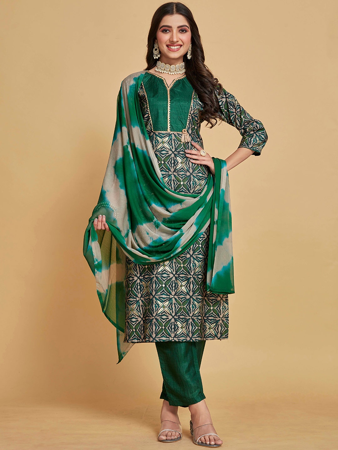 

Sangria Green Floral Printed Gotta Patti Kurta with Trousers & Dupatta