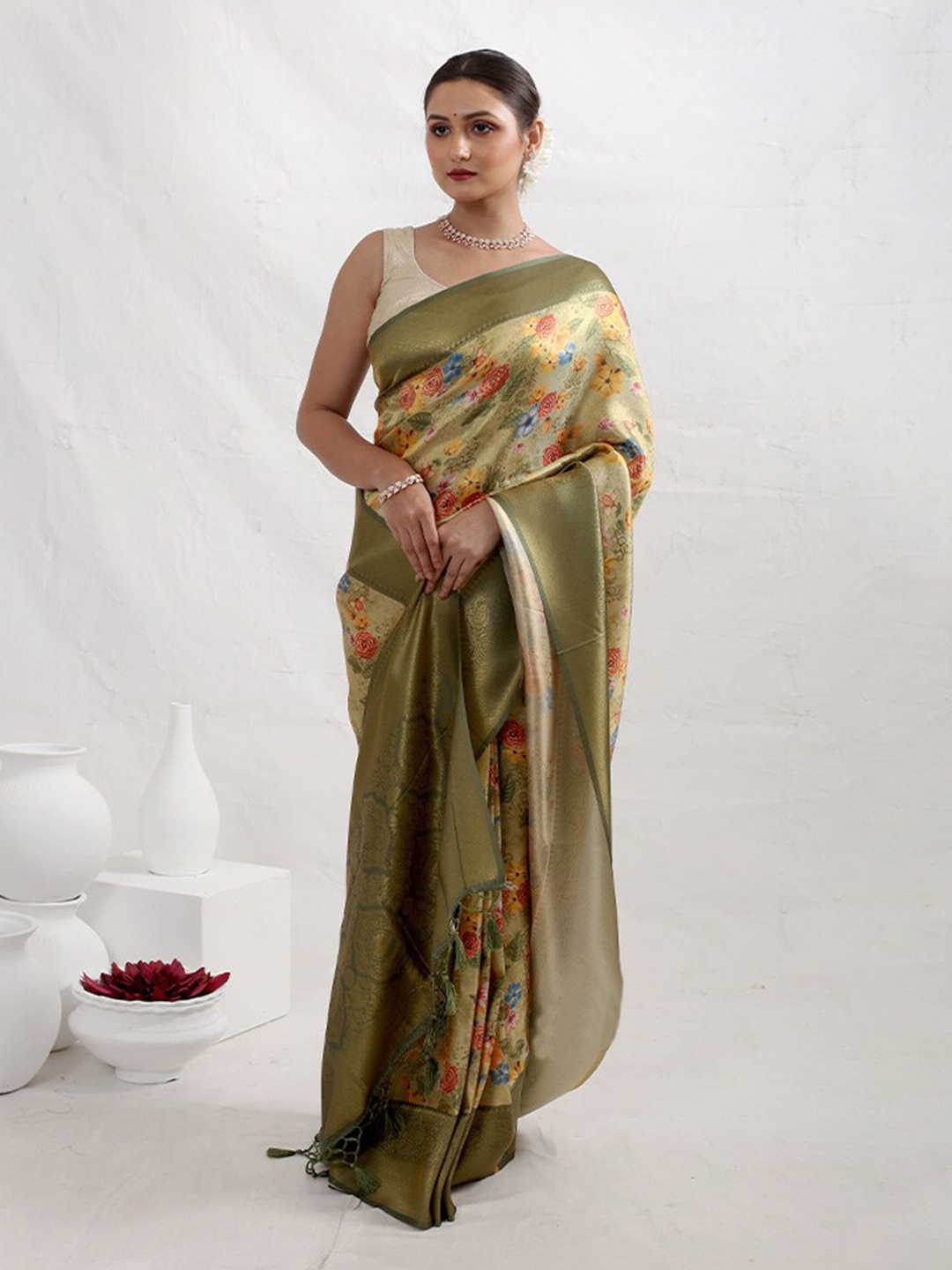 

AllSilks Floral Printed Saree, Green