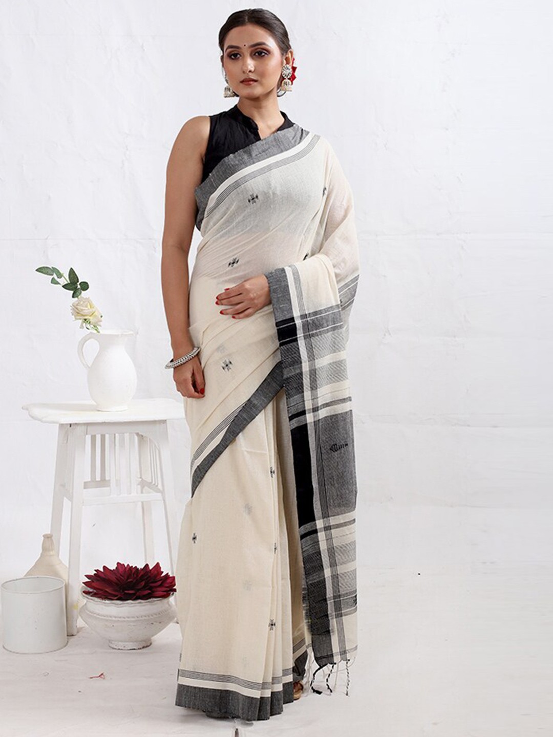 

AllSilks Ethnic Motifs Woven Design Silk Cotton Saree, Cream