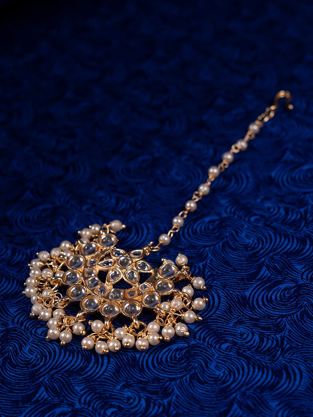 

Shoshaa Gold-Plated Kundan-Studded & Pearl Beaded Maang Tikka
