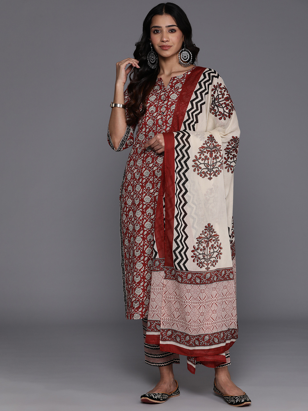 

Libas Women Floral Printed Regular Pure Cotton Kurta with Palazzos & With Dupatta, Maroon