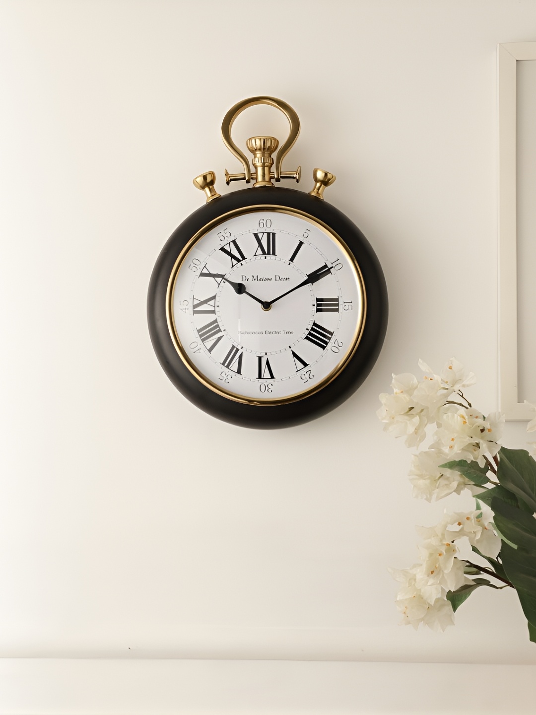 

Decor de Maison Gold Toned & Black Printed Round Contemporary Wall Clock