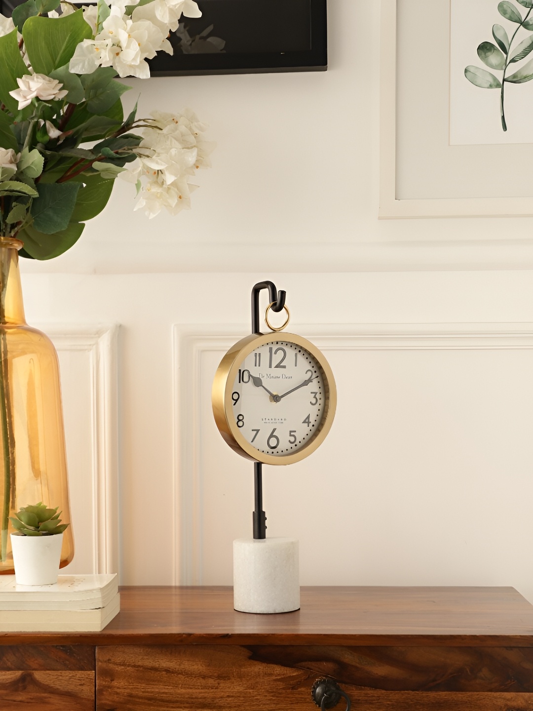 

Decor de Maison Gold-Toned Core Round Metal Table Clock