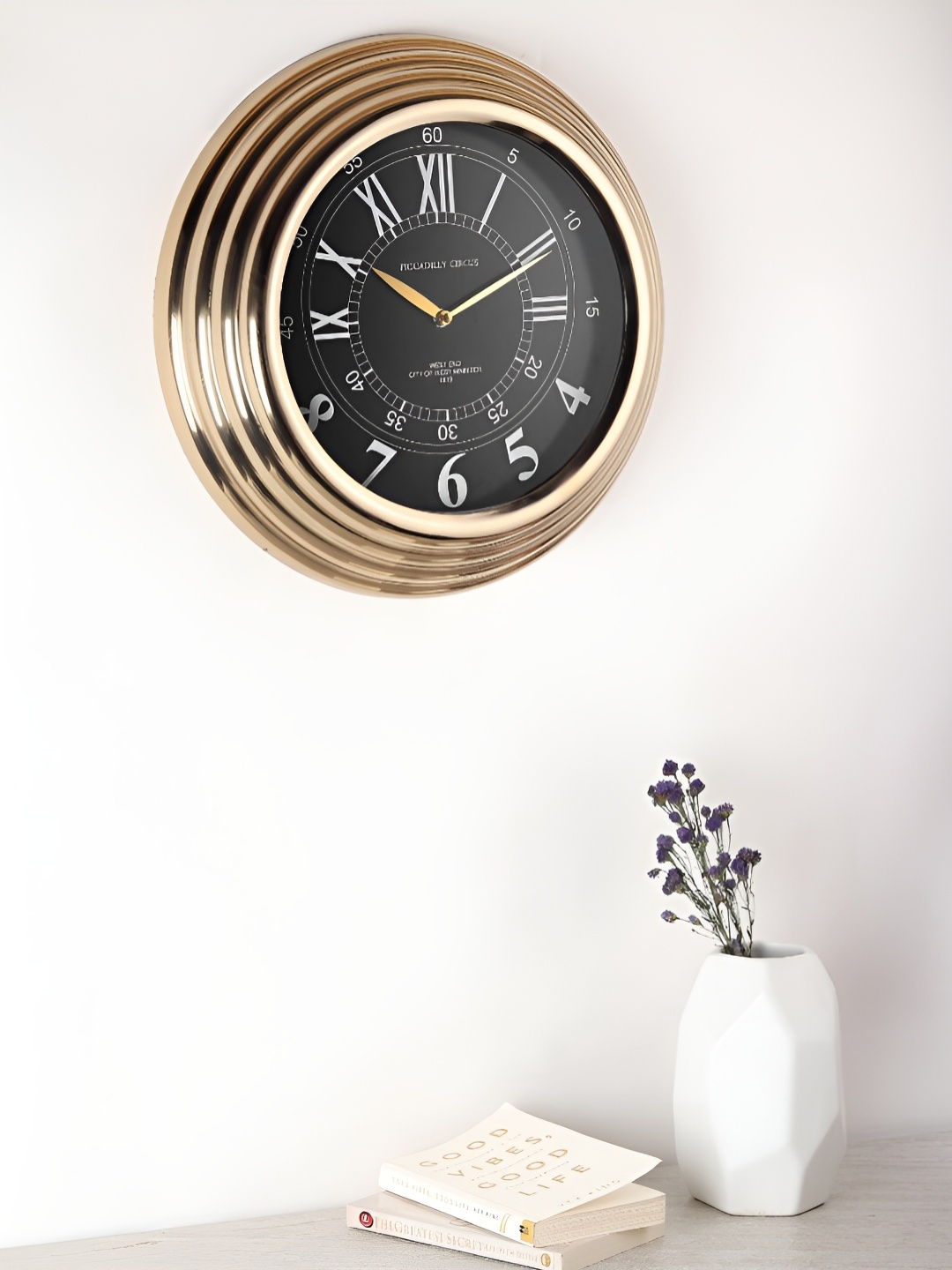 

Decor de Maison Gold Toned & Black Printed Round Contemporary Wall Clock