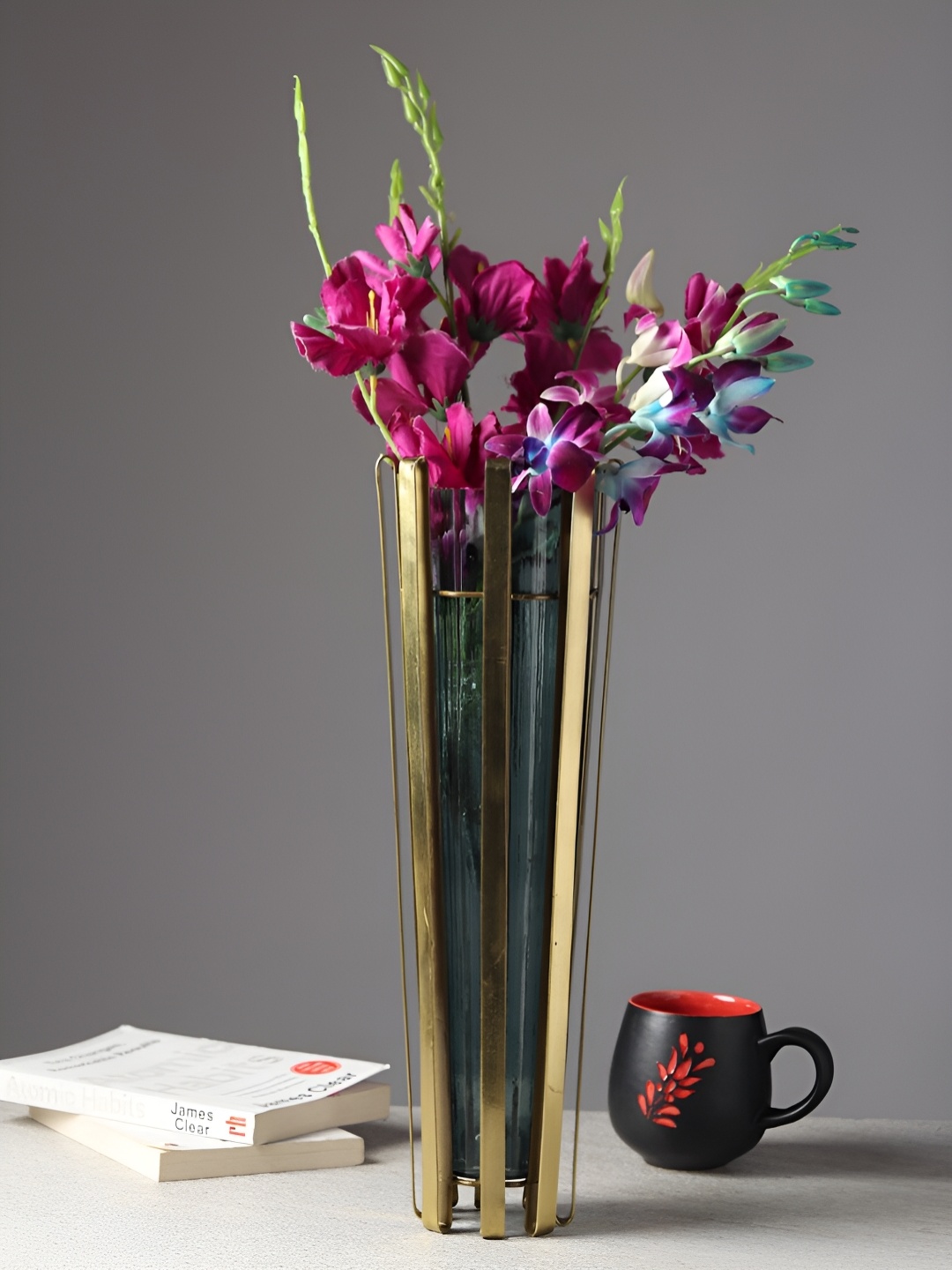 

Decor de Maison Allure Radiant Green & Brown Hue Vase