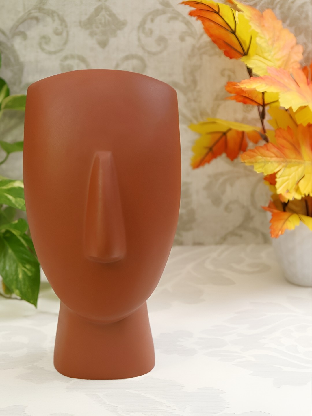 

Decor de Maison Red Medium Showpiece