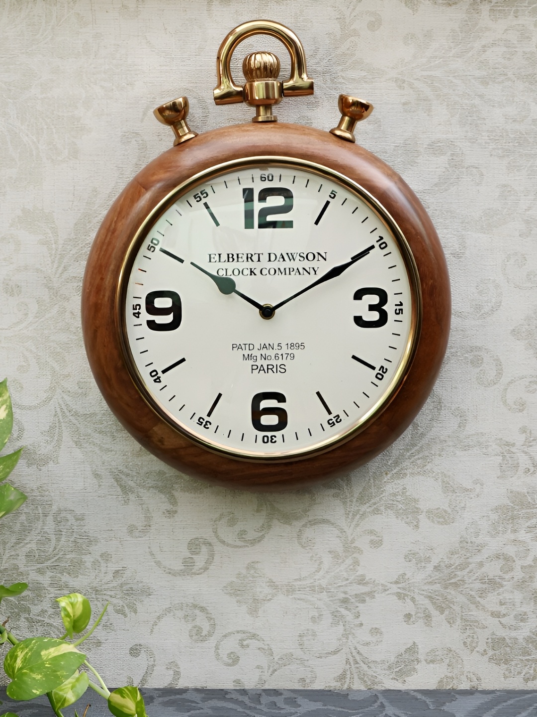 

Decor de Maison Brown & White Printed Round Contemporary Wall Clock