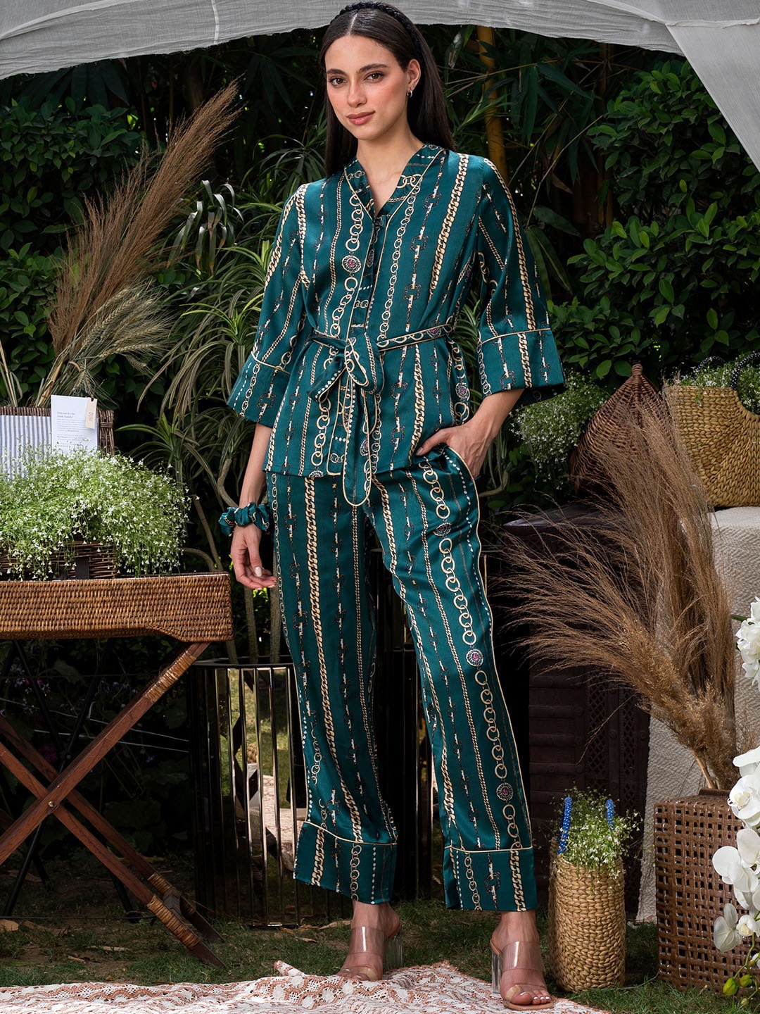 

DUSK ATTIRE Geometric Printed V-Neck Shirt With Trouser, Green