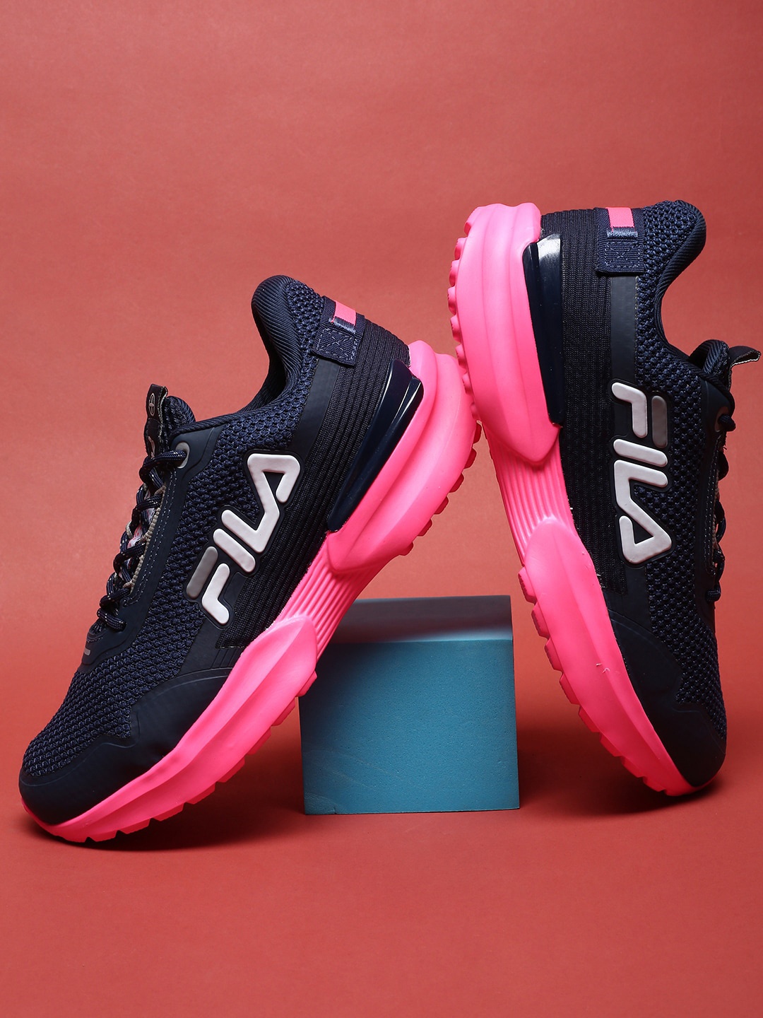 

FILA Women Textured Lace Up Sneakers, Navy blue