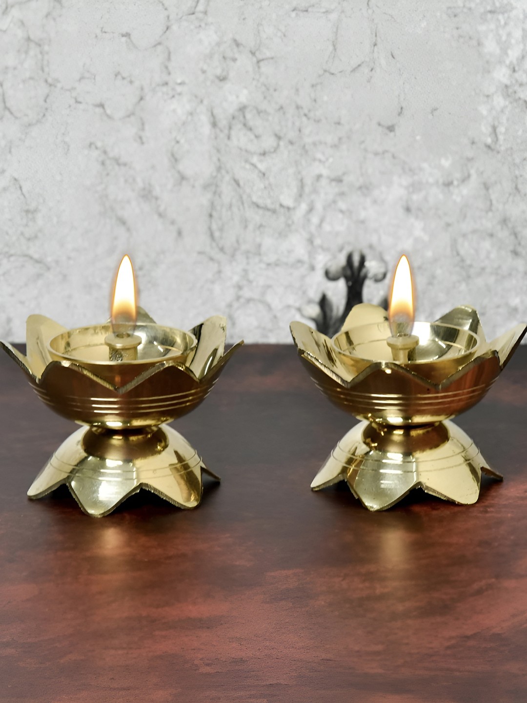 

Bhimonee Decor Gold Toned 2 Pieces Pure Brass Kamal Nanda Table Diya