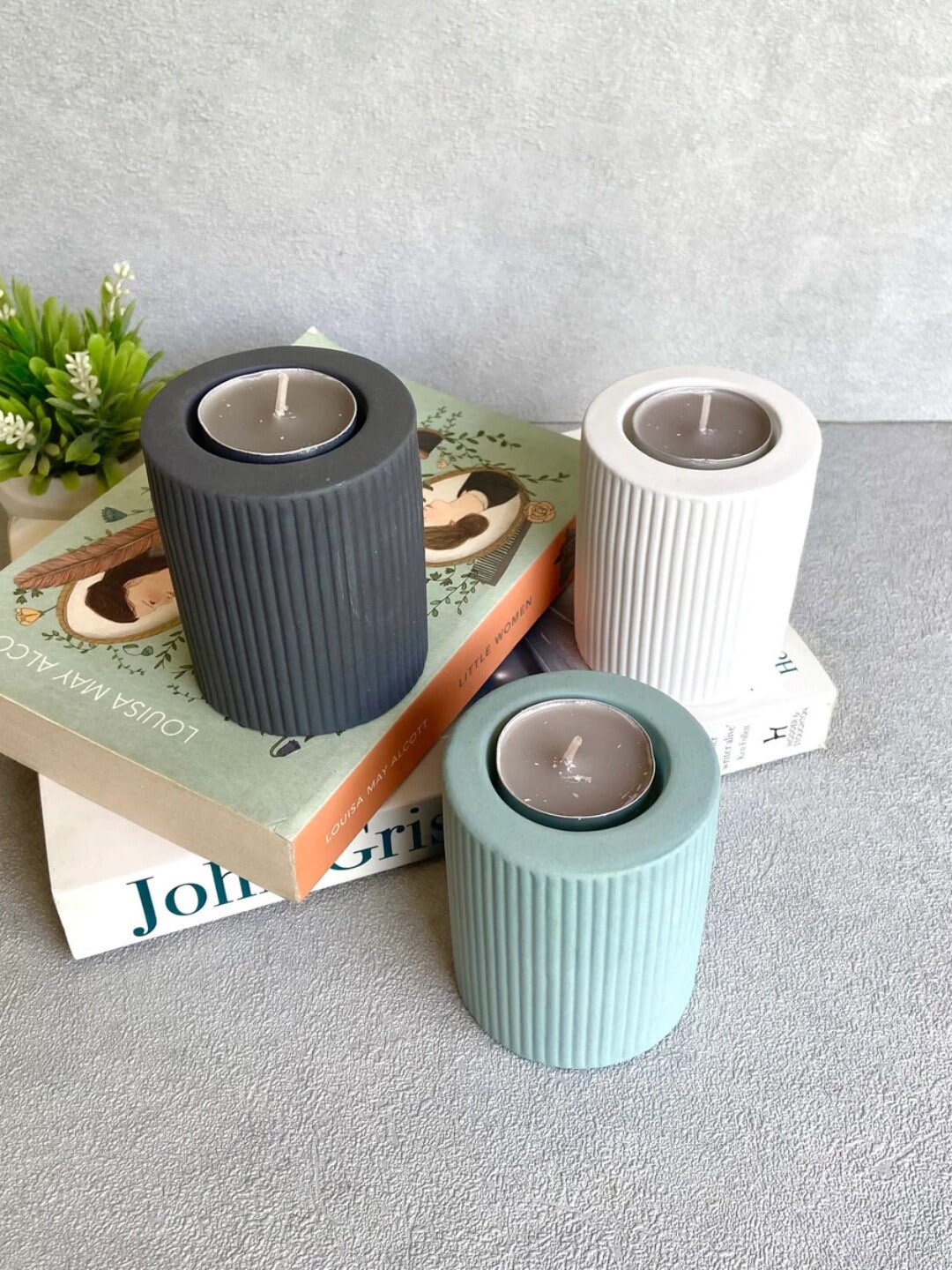 

House of Objects 3 Pcs Blue & White Textured Candle Holders
